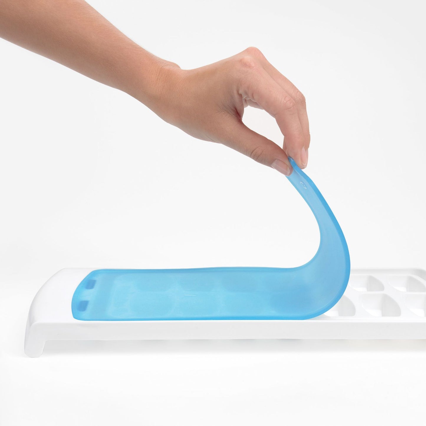 No-Spill Ice Cube Tray