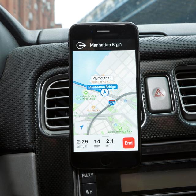 MAGNETIC CAR VENT PHONE MOUNT